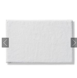 Frontgate bath mats (3) - WHITE